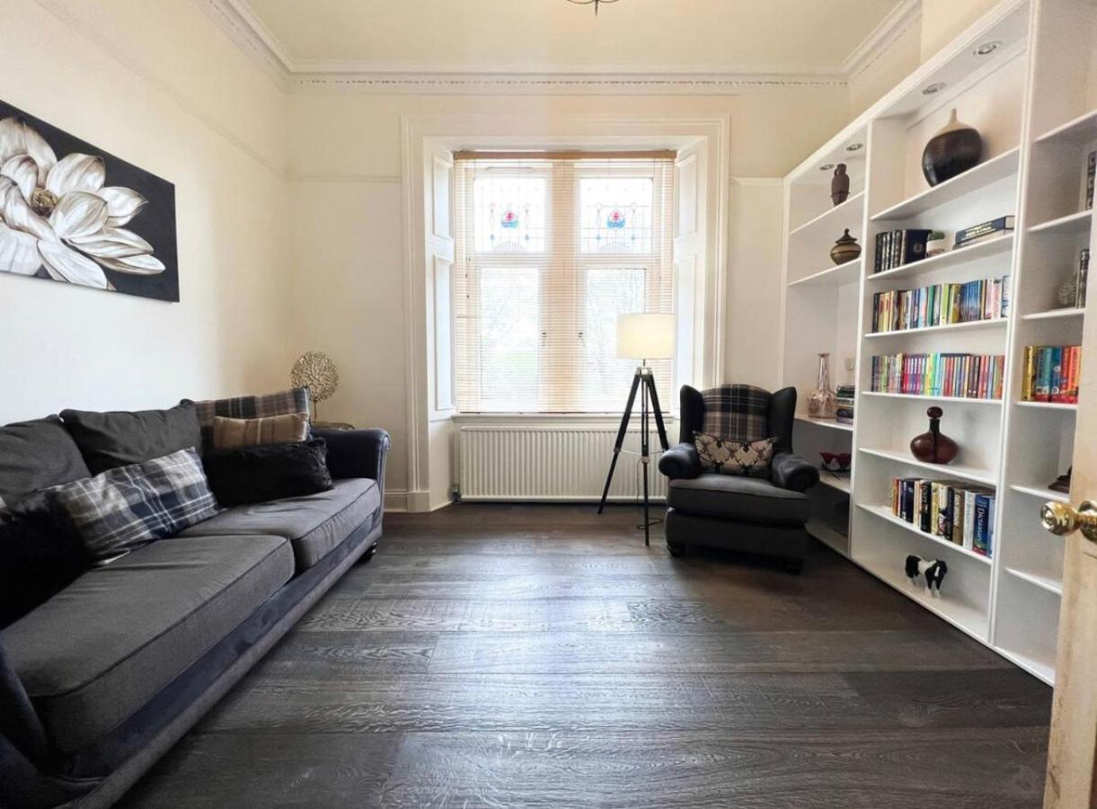 Carlibar Villa Barrhead Bagian luar foto
