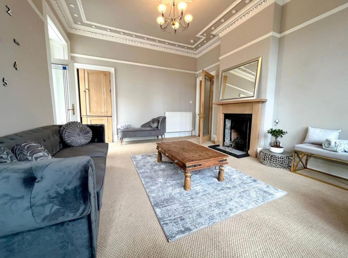 Carlibar Villa Barrhead Bagian luar foto