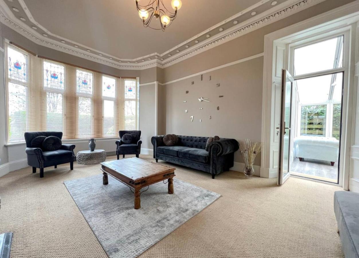 Carlibar Villa Barrhead Bagian luar foto