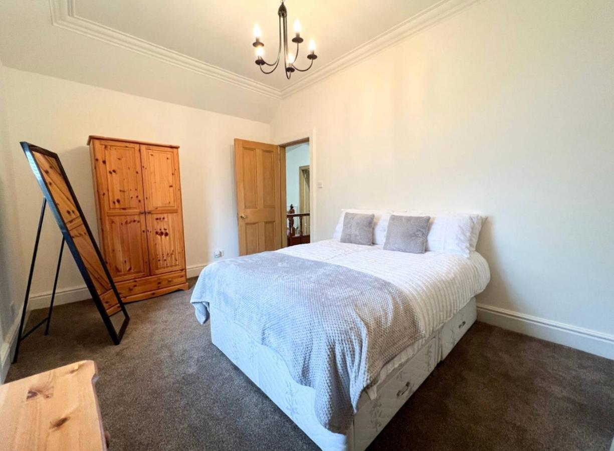 Carlibar Villa Barrhead Bagian luar foto